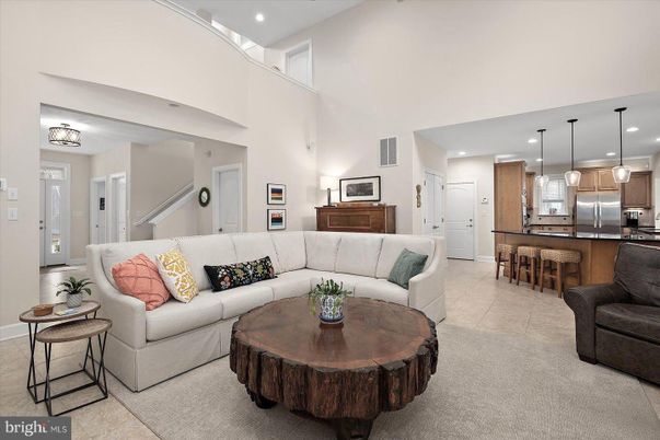 Interior, Kitchen, Living room, Pendant Lights, Recessed Lighting, Stainless Steel Appliances