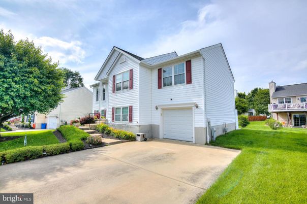 Attached, Backyard, Exterior, Facade, Farmhouse