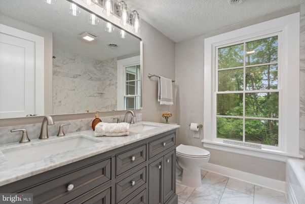 Bathroom, Interior, Marble, Marble Walls