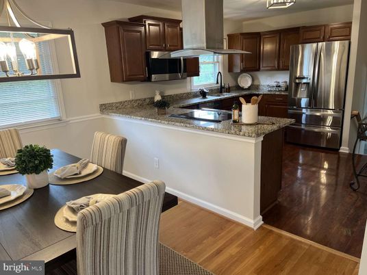 Dining room, Interior, Kitchen, Stainless Steel Appliances, Wood Texture Flooring