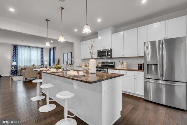 Interior, Kitchen, Living room, Pendant Lights, Recessed Lighting, Stainless Steel Appliances, Wood Texture Flooring