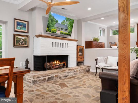 Fireplace, Interior, Recessed Lighting