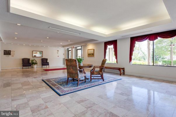 Dining room, Interior, Recessed Lighting