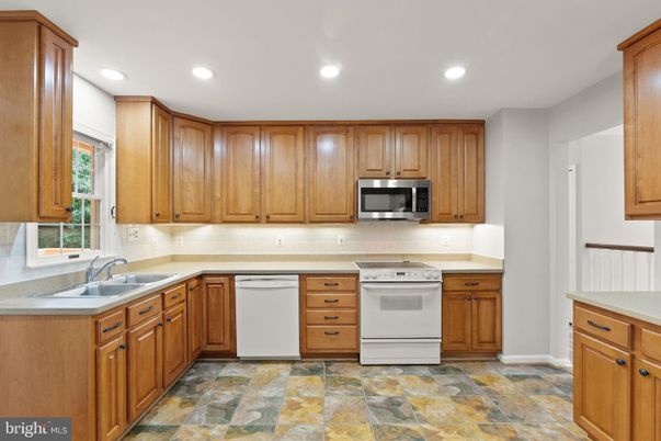 Interior, Kitchen, Recessed Lighting