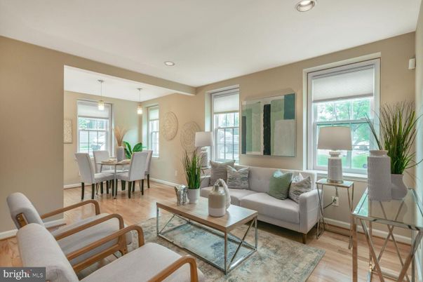 Dining room, Interior, Living room, Pendant Lights, Recessed Lighting, Wood Texture Flooring