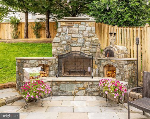 Exterior, Fireplace