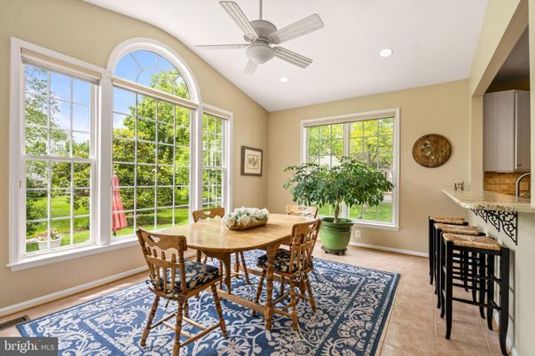 Dining room, Interior, Recessed Lighting