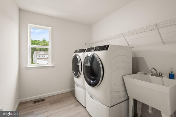 Interior, Washer, Wood Texture Flooring