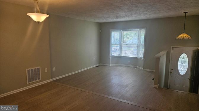 Empty room, Interior, Pendant Lights, Wood Texture Flooring