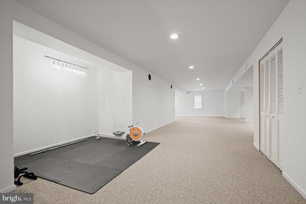 Empty room, Fitness Equipment, Interior, Recessed Lighting