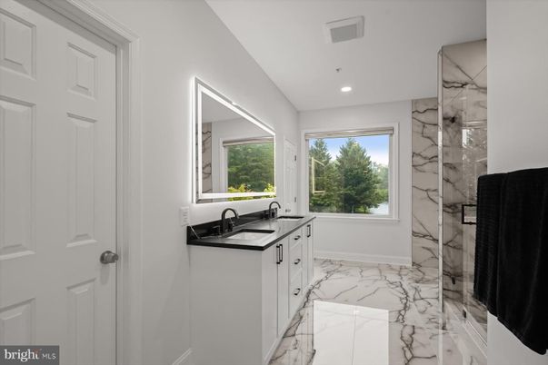 Bathroom, Interior, Kitchen, Marble, Marble Walls, Recessed Lighting