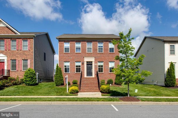 Exterior, Facade, Brick Facade, Georgian