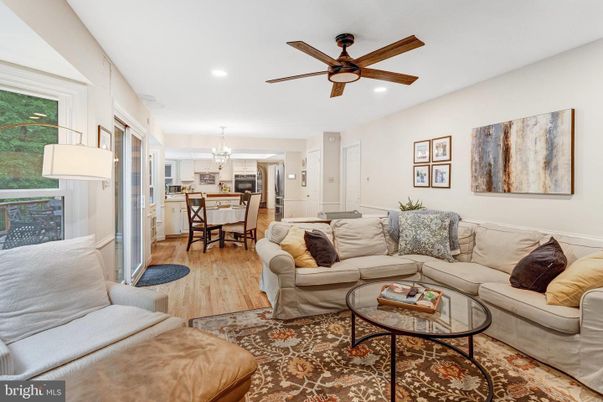 Chandelier, Dining room, Interior, Kitchen, Living room, Recessed Lighting, Wood Texture Flooring