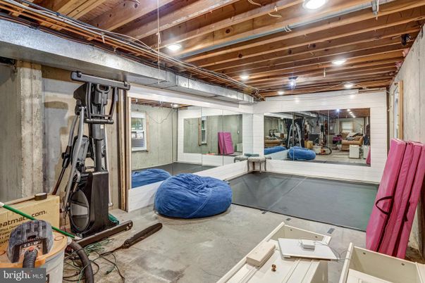 Fitness Equipment, Interior, Recessed Lighting, Wooden Beams