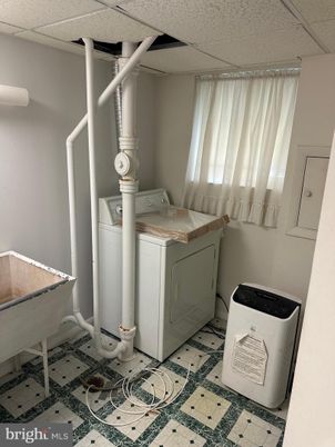 Interior, Washer