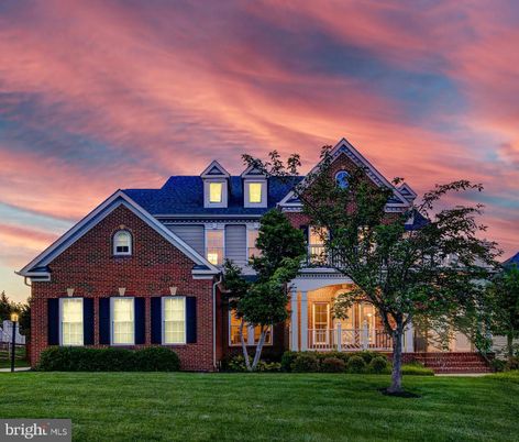 Exterior, Facade, Brick Facade, Brick Traditional