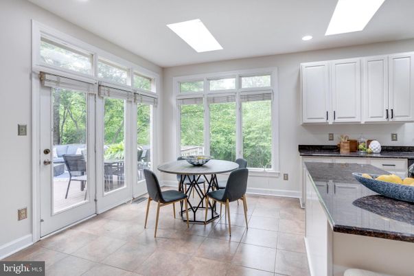 Dining room, Interior, Recessed Lighting