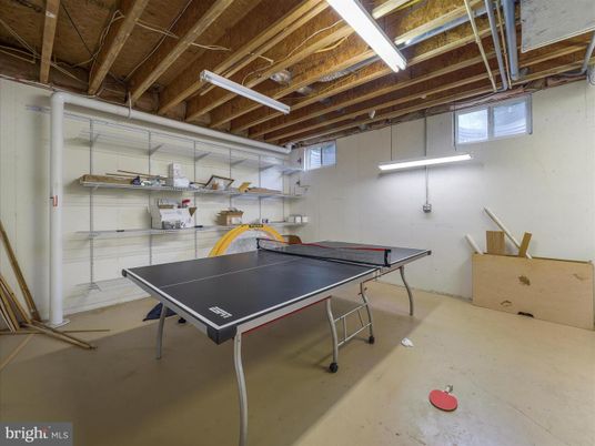 Game Room, Garage, Interior, Wooden Beams