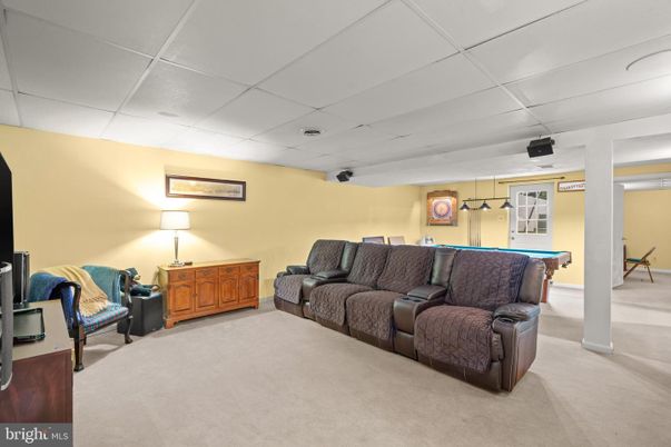 Billiard Table, Game Room, Interior, Living room