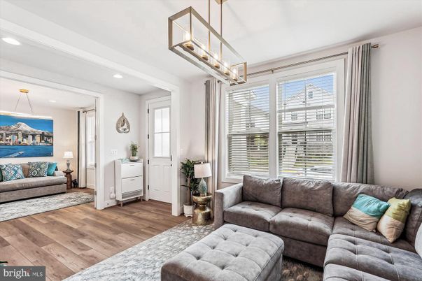 Interior, Living room, Pendant Lights, Recessed Lighting, Wood Texture Flooring