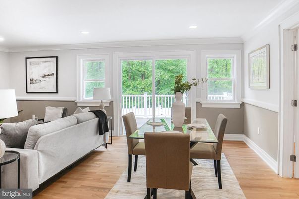 Dining room, Interior, Living room, Recessed Lighting, Wood Texture Flooring