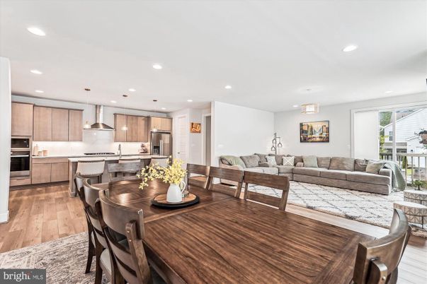 Dining room, Interior, Kitchen, Living room, Pendant Lights, Recessed Lighting, Stainless Steel Appliances, Wood Texture Flooring