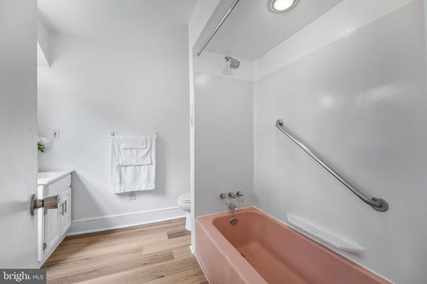Bathroom, Interior, Recessed Lighting, Wood Texture Flooring