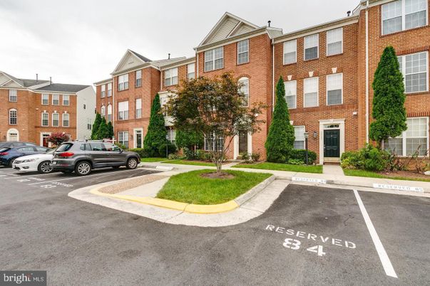 Exterior, Facade, Brick Facade, Rowhouse