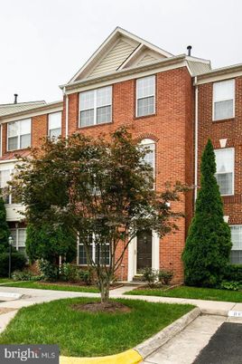 Exterior, Facade, Brick Facade, Georgian