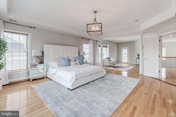 Bedroom, Interior, Pendant Lights, Wood Texture Flooring