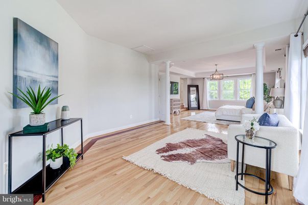 Interior, Living room, Pendant Lights, Wood Texture Flooring