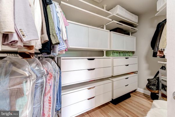 Interior, Walk-in Closets, Wood Texture Flooring