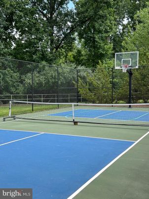 Exterior, Tennis Courts