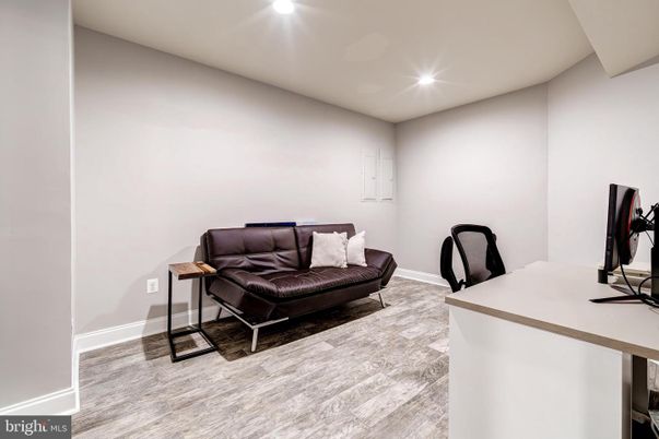 Home Office, Interior, Recessed Lighting, Wood Texture Flooring