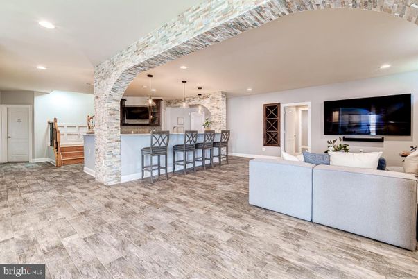 Interior, Kitchen, Living room, Pendant Lights, Recessed Lighting, Wood Texture Flooring