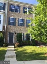 Backyard, Exterior, Facade, Brick Facade, Rowhouse