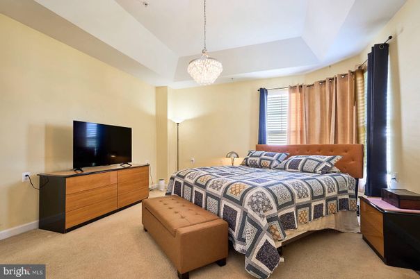Bedroom, Chandelier, Interior, Pendant Lights