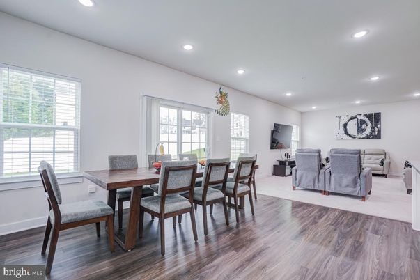 Dining room, Interior, Living room, Recessed Lighting, Wood Texture Flooring