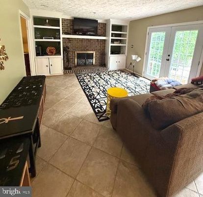 Fireplace, Interior, Living room