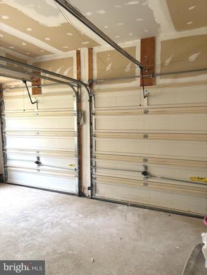 Garage, Interior, Recessed Lighting