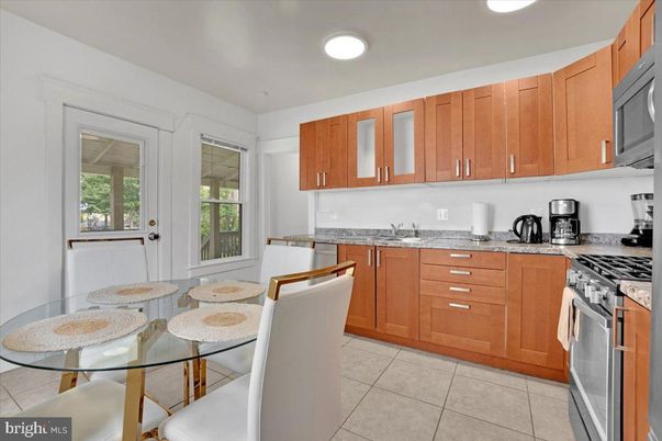 Dining room, Interior, Kitchen, Recessed Lighting