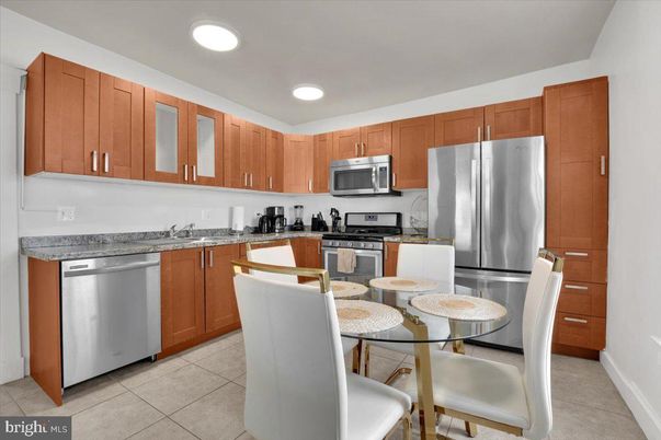 Dining room, Interior, Kitchen, Recessed Lighting, Stainless Steel Appliances