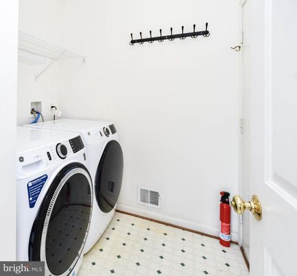 Interior, Washer