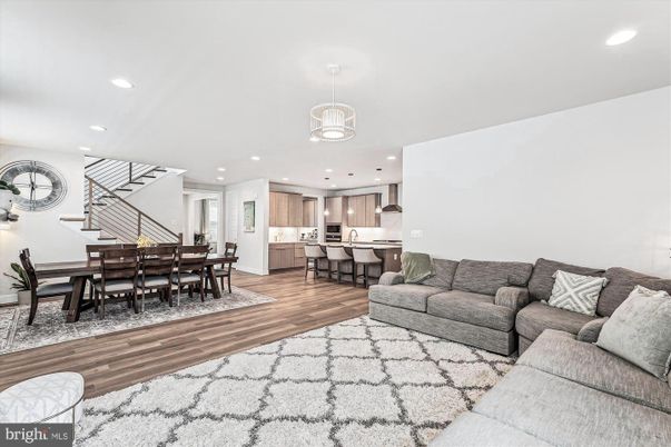 Dining room, Interior, Kitchen, Living room, Pendant Lights, Recessed Lighting, Wood Texture Flooring