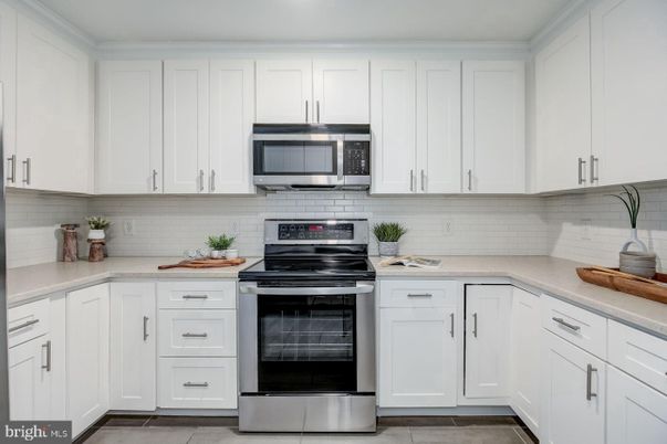 Interior, Kitchen, Stainless Steel Appliances