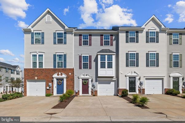 Attached, Exterior, Facade, Brick Facade, Rowhouse