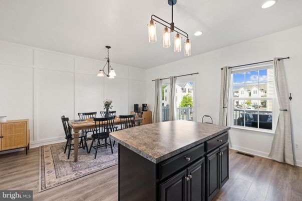Dining room, Interior, Kitchen, Pendant Lights, Recessed Lighting, Wood Texture Flooring