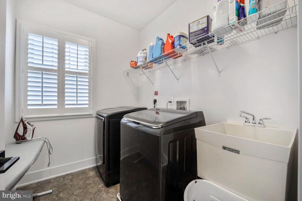 Interior, Washer