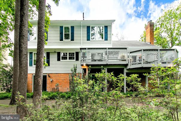Exterior, Facade, Brick Facade, Raised Ranch