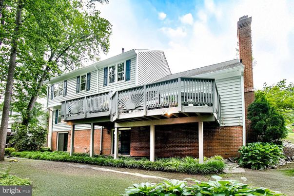 Exterior, Facade, Brick Facade, Rowhouse